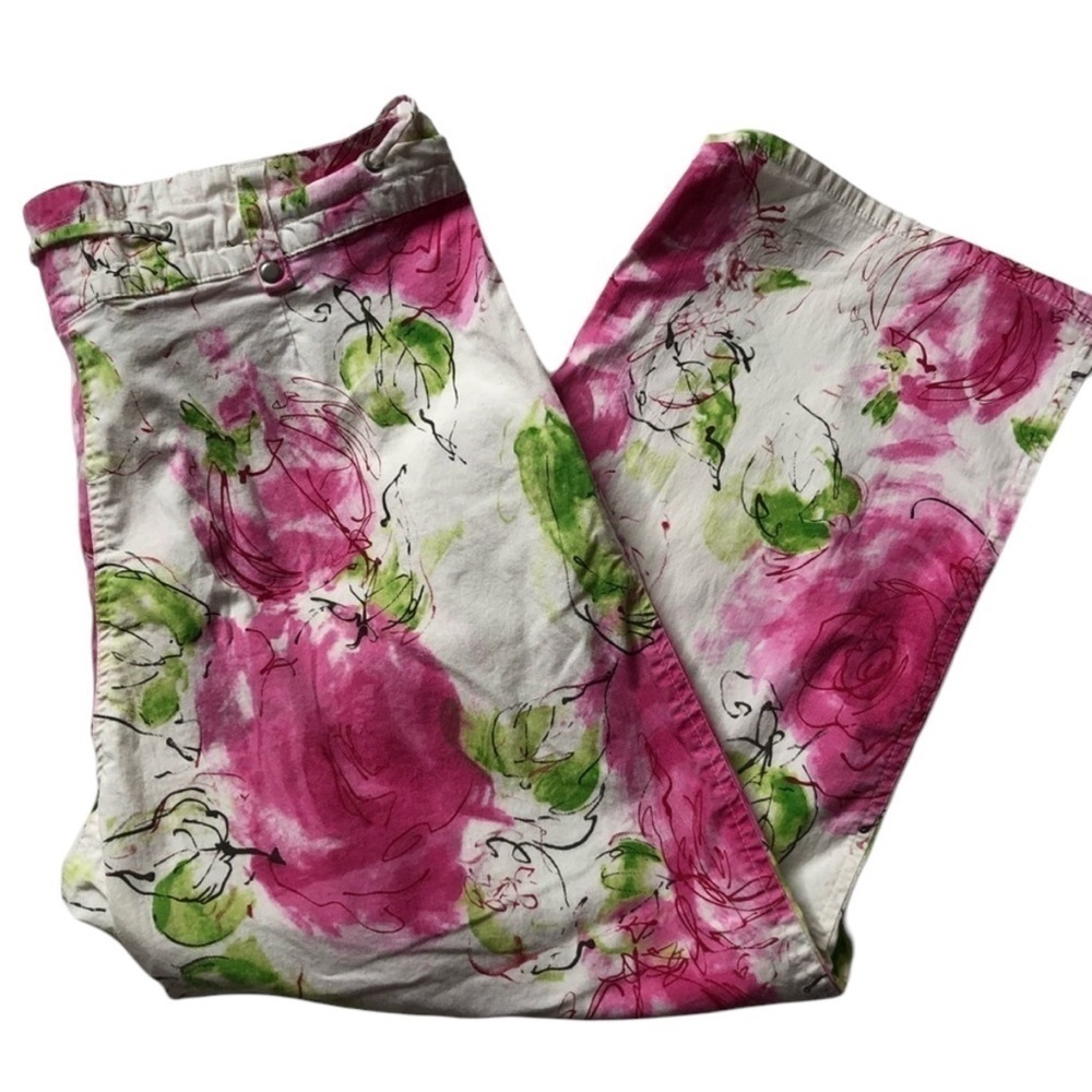 Doma pink and white floral capris, size medium